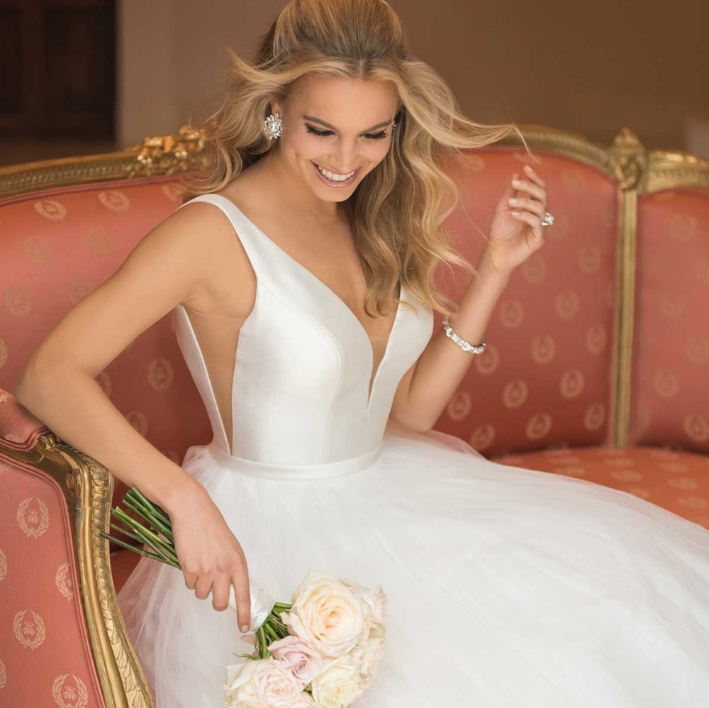 Stella York Wedding dress 6581. Size 12, altered closer to a size 10. - Picture 2 of 6